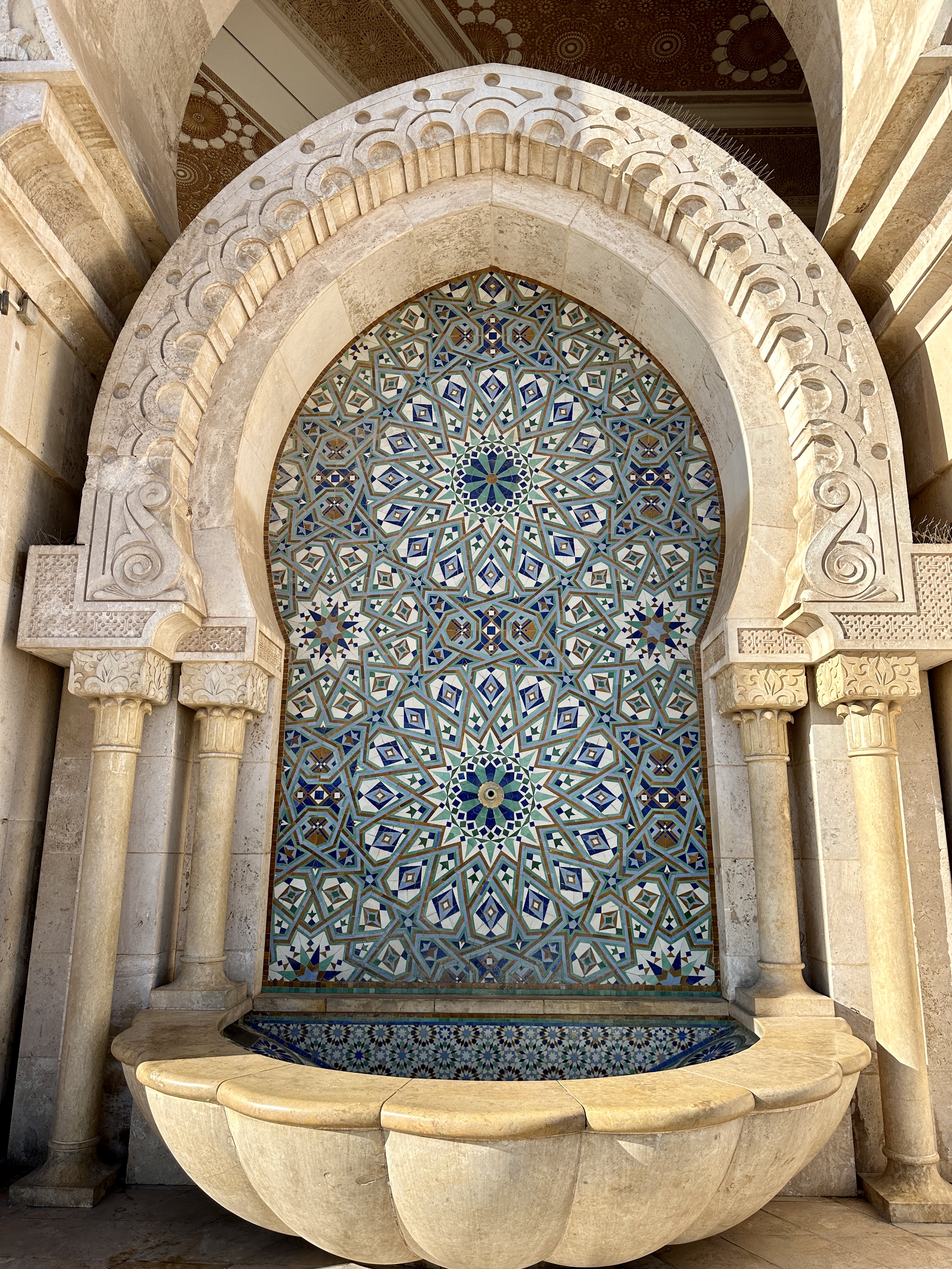 하산 2세 모스크 모자이크 장식