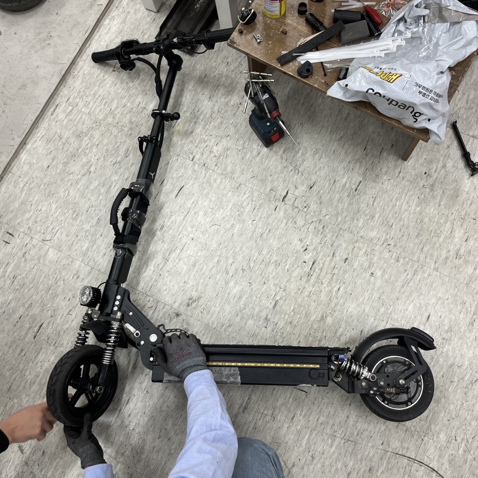 수원 전동킥보드 수리 - 에코드라이브 타이탄Z 타이어 펑크 교체 AS 동탄 용인 안양 안산