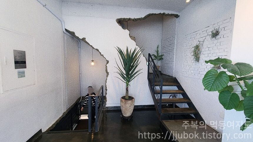 낭만카페-계단