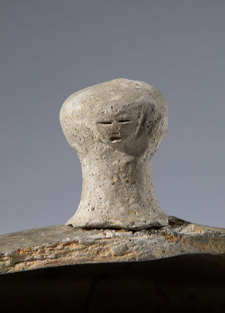 얼굴 문양(人面文) 뚜껑