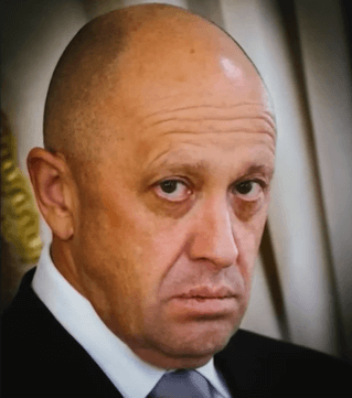 양복을 입은 프리고진