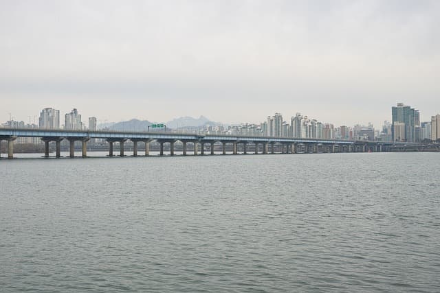 한강 모습