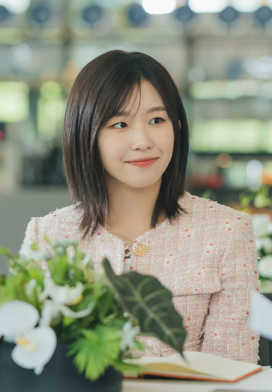 나규림 역의 윤가이