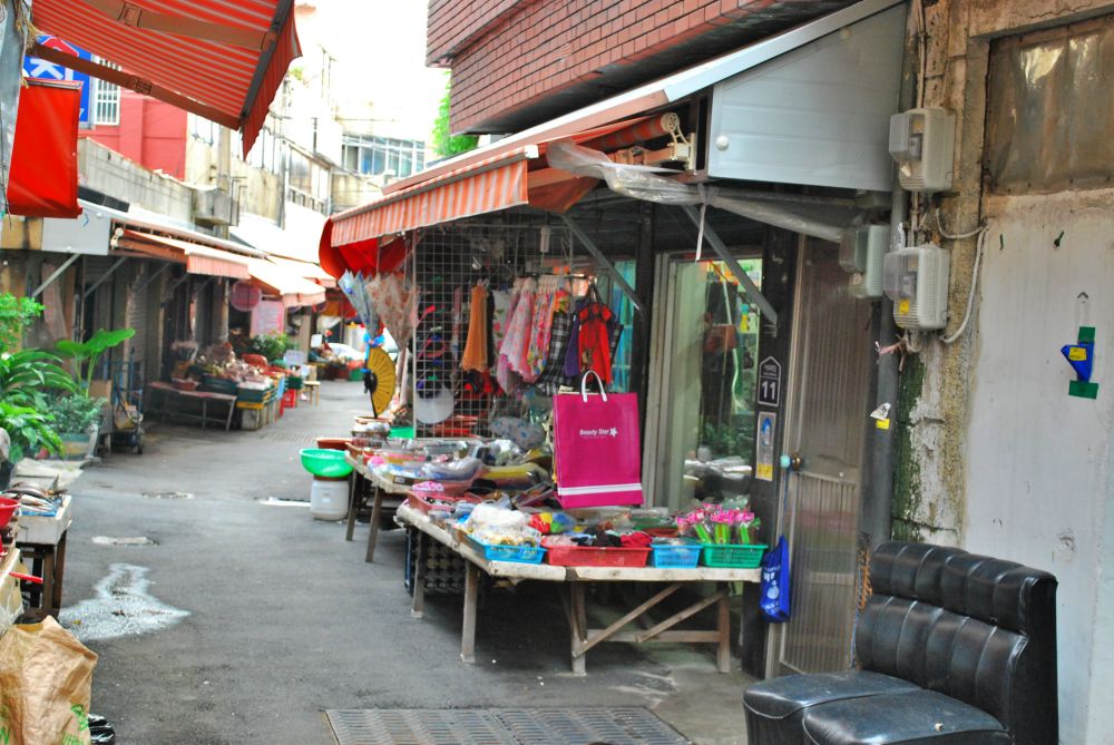 주례1동 주례시장 골목길