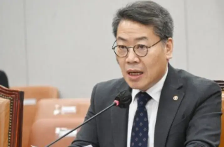 김용빈
