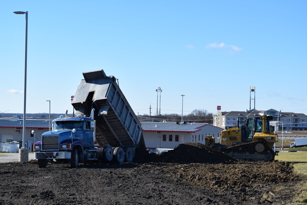 Dump truck