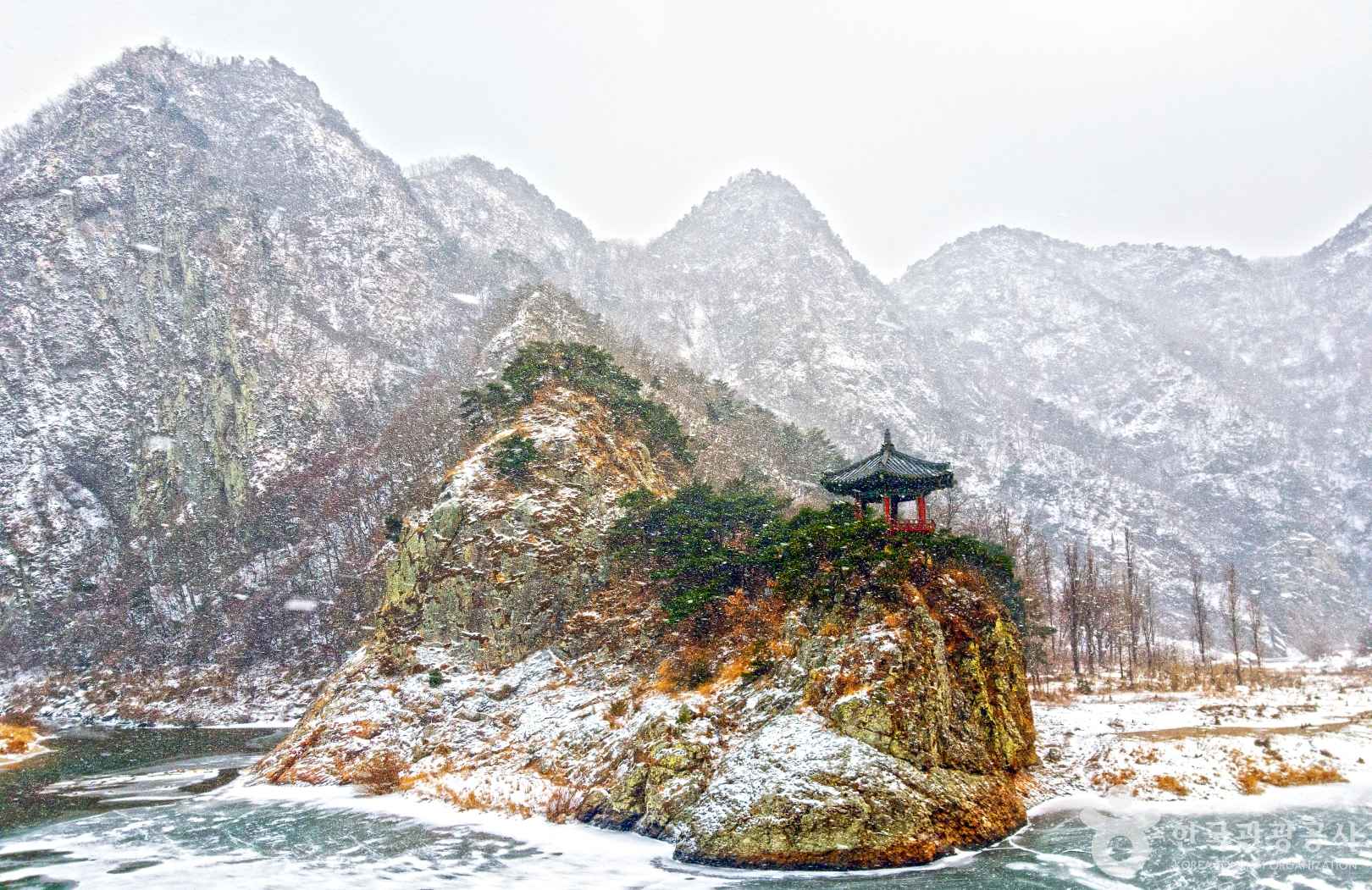 월류봉 설경