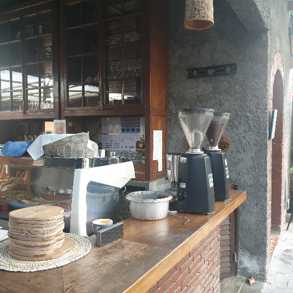 데일리 그라인드 커피(Daily Grind Coffee Shop & Roastery): 발리 짱구 지역 카페 ③_에스프레소 추출 조닝