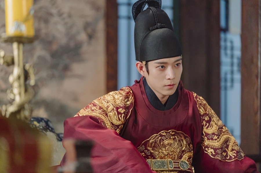 드라마 낮에 뜨는 달 김영대