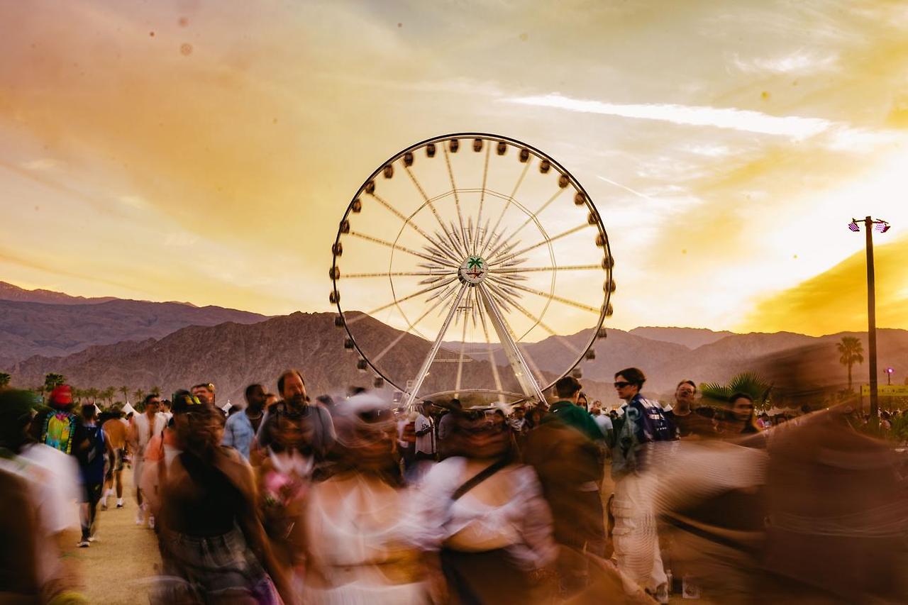 코첼라 여행 준비물 & 복장 완벽 가이드 확인하러 가기