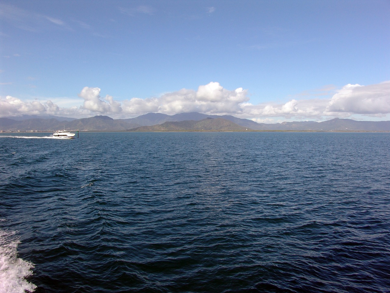 <호주 그레이트 배리어 리프>의 다이빙 일몰 문화 탐험