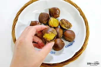 에어프라이어 밤 굽기 꿀팁 레시피_24