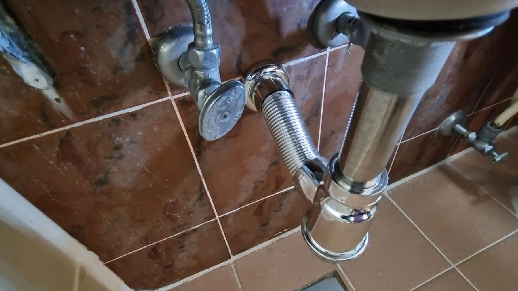 세면대 물 빠지는 트랩