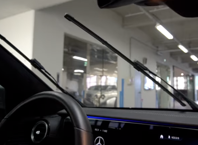 와이퍼 상승모드로 올린 모습