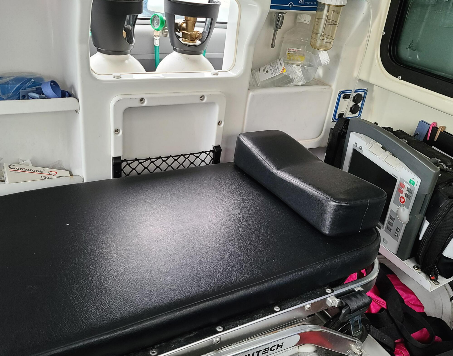 6일만에 엄마를 본 고양이들의 반응은?! 아홉고양이들의 반응.