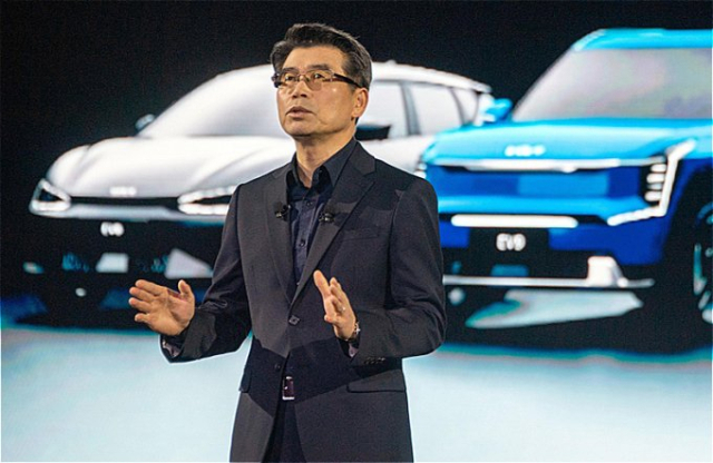 송호성 기아 사장은 “EV3는 전기차 시장의 ‘얼리 머저러티층’을 공략하는 시발점”이라고 강조했다.