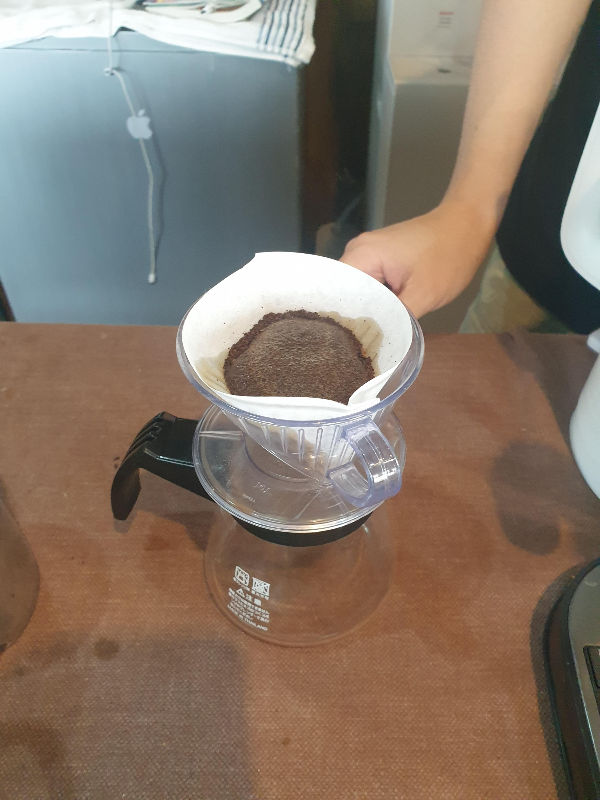 태안 카페 소개: 로스터리 카페 태안 커피집_칼리타