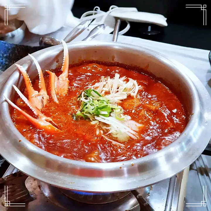 식객 허영만 백반기행 붉은대게 요리 문희경 편 대게 게짜박이 두부게살찜 울진 맛집 소개
