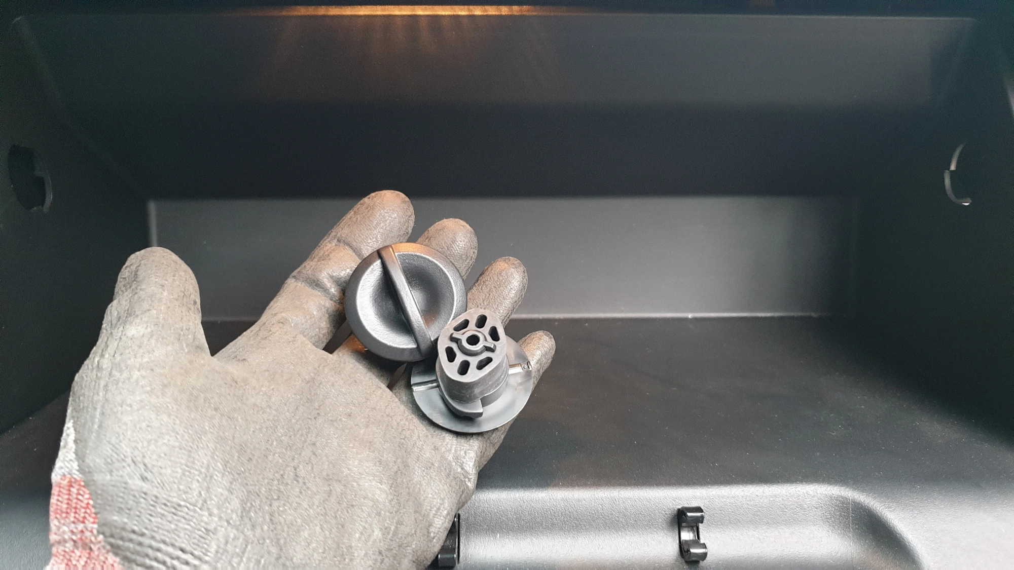 걸쇠부품 뺀 모습