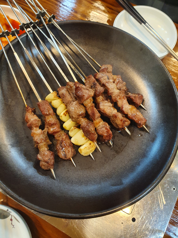 마늘구이와-양꼬치