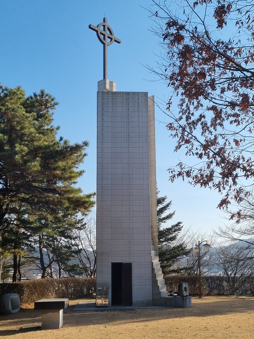 대전교구 충청남도 공주시 황새바위 순교성지
공주 황새바위 순교성지 순교탑