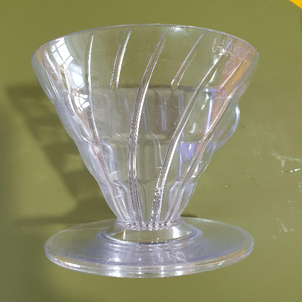 하리오 V60 드리퍼와 칼리타 드리퍼 각 특징, 장·단점, 추출 된 커피 맛 비교_하리오 V60드리퍼 측면