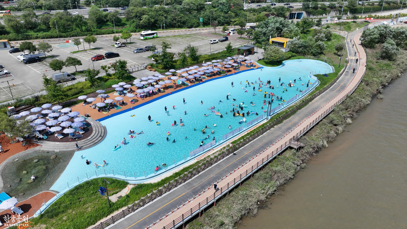 한강 수영장 양화물놀이장 사진