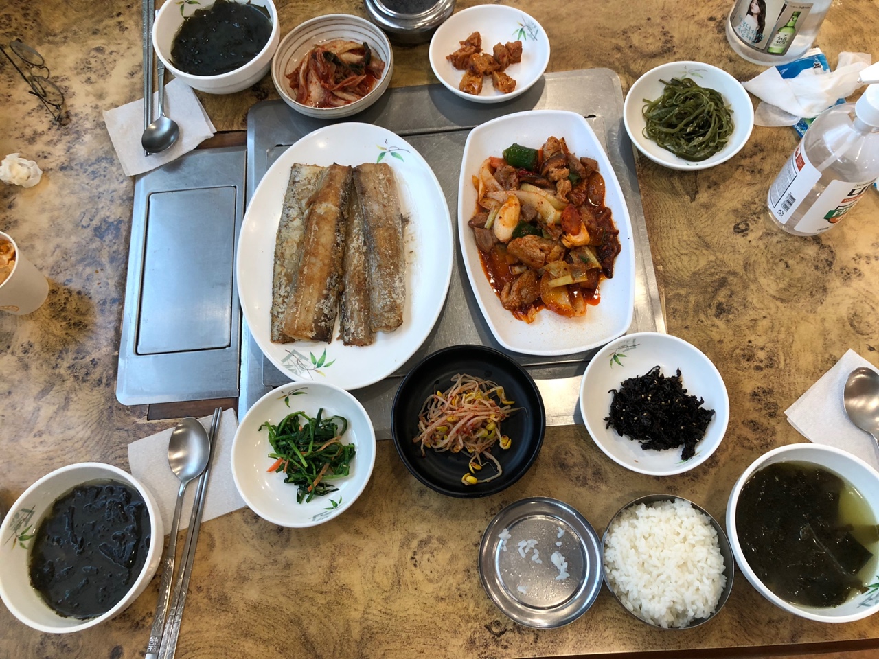 갈치구이와-흑돼지제육볶음-상차림