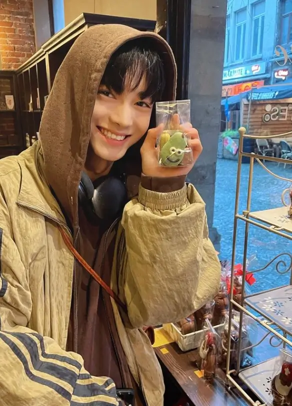 투어스 TWS 멤버프로필 나이 혈액형 키 국적 인스타 MBTI 플래디스 하이브