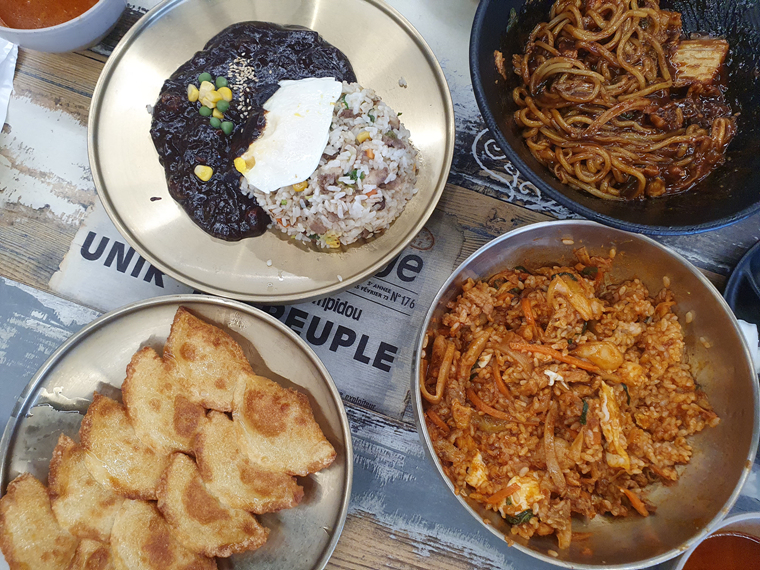 중화비빔밥-짜장면-볶음밥-군만두