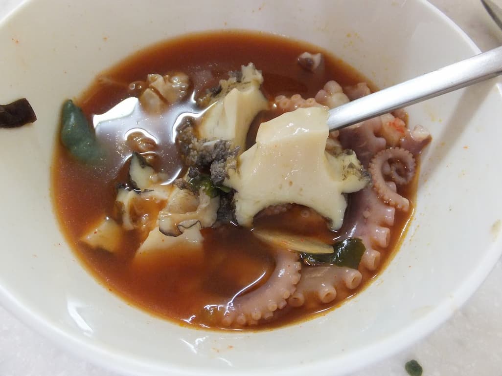 해남 전복과 낙지를 넣은 해산물 짬뽕