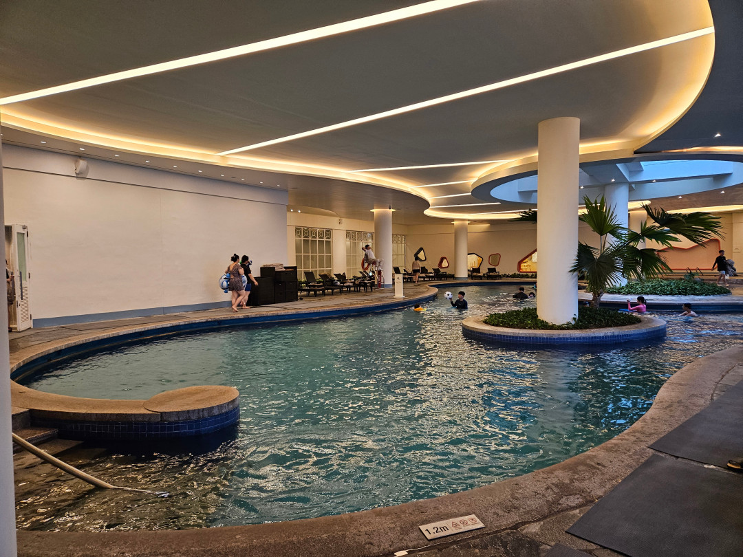 제주 신라호텔 실내 수영장