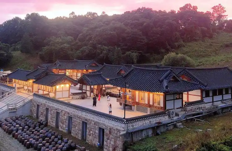세라비 한옥카페 가게 전경