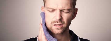 썩은-이빨이-빠지는-꿈-사진