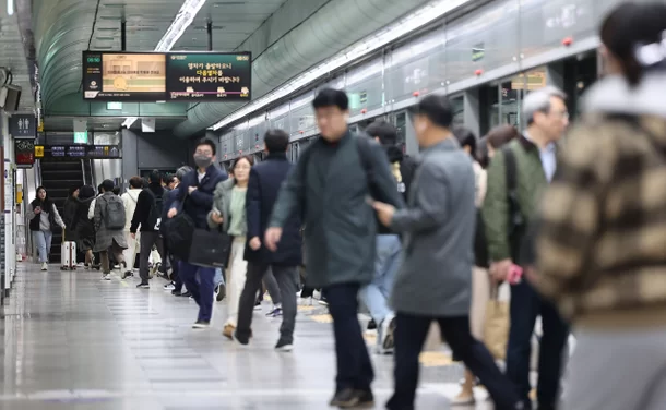 서울지하철 노조 22일 2차 총파업 예고 &quot;2차 출퇴 대란&quot;