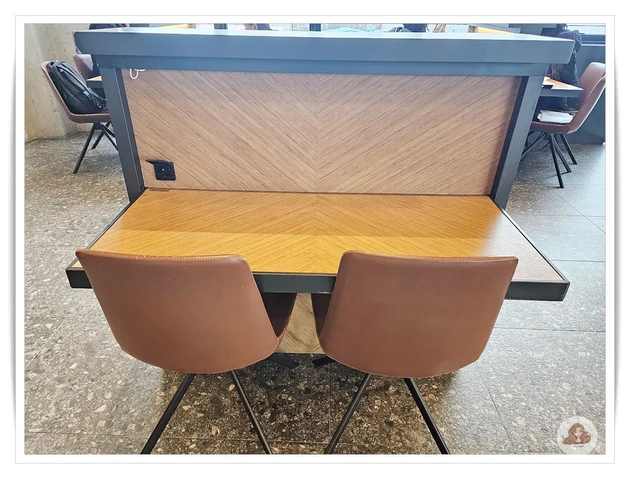대저-카페-개인-테이블