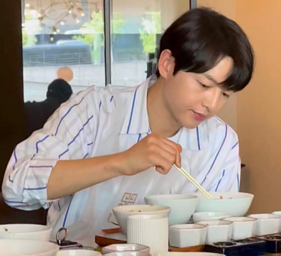 송중기