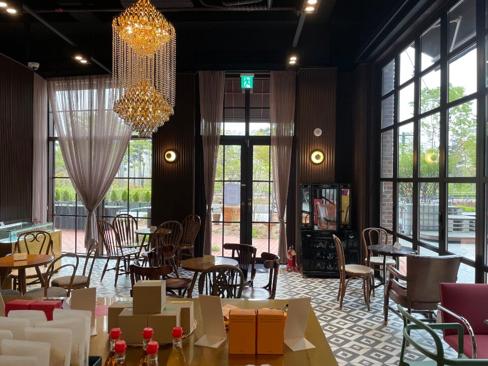 연남방앗간-광교점-매장-내부2