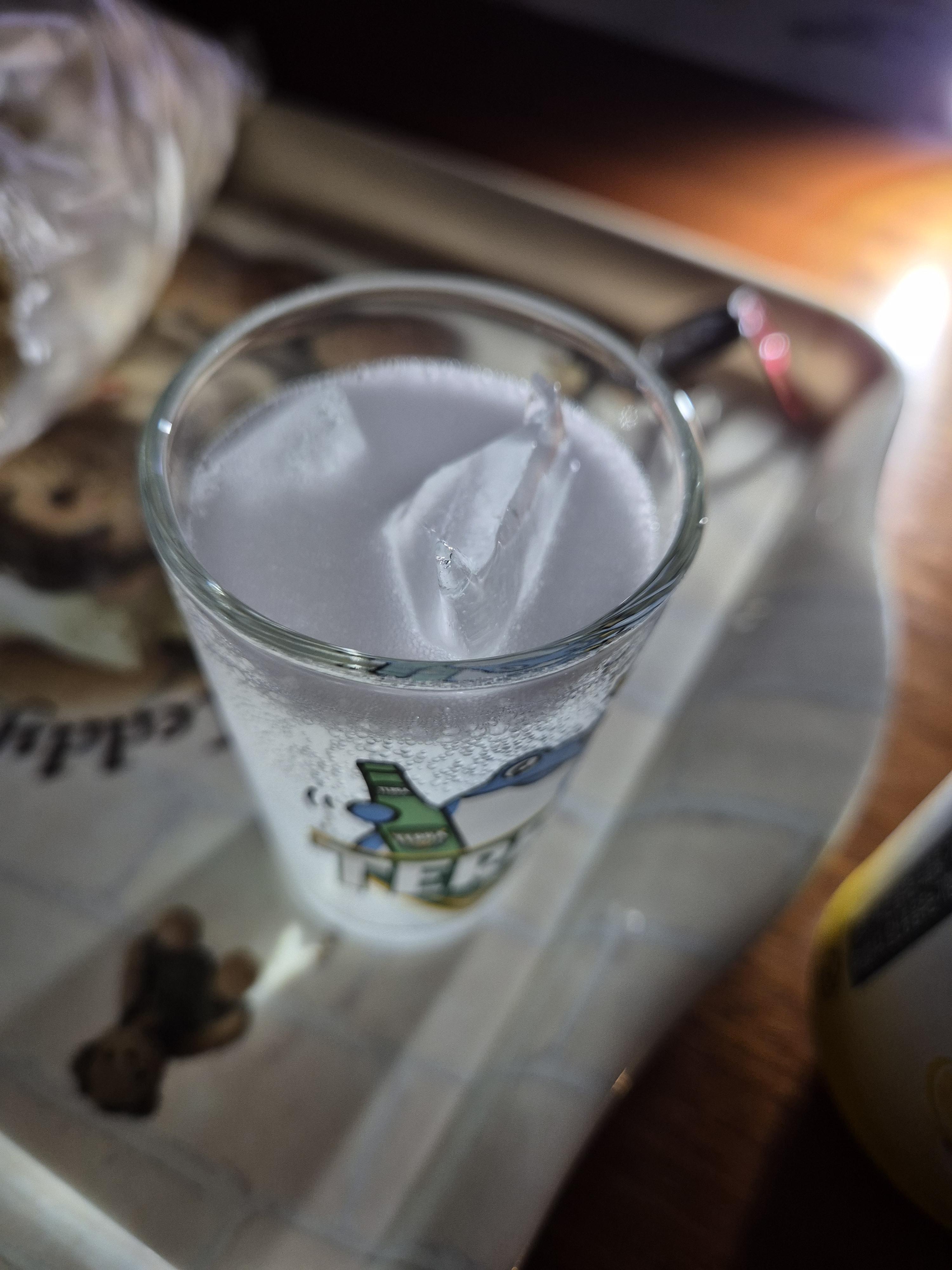 레몬맛과 탄산이 적절하게 담아 있는 cu 편의점 생레몬 하이볼