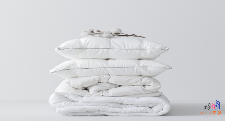 정리-정돈된-침구류-장면