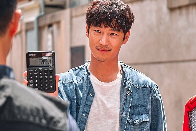 영화 도굴 공식 포스터 - 이제훈 주연