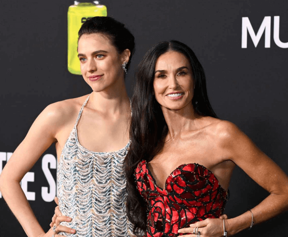 서브스턴스 마가렛 퀄리 제니 샤이아 라보프 프로필