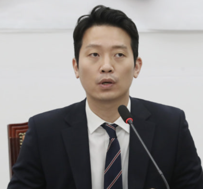 김진욱 총리 비서관 사퇴 이유