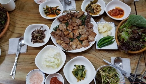 한국인의밥상-봉화-솔잎숯불구이-희망정