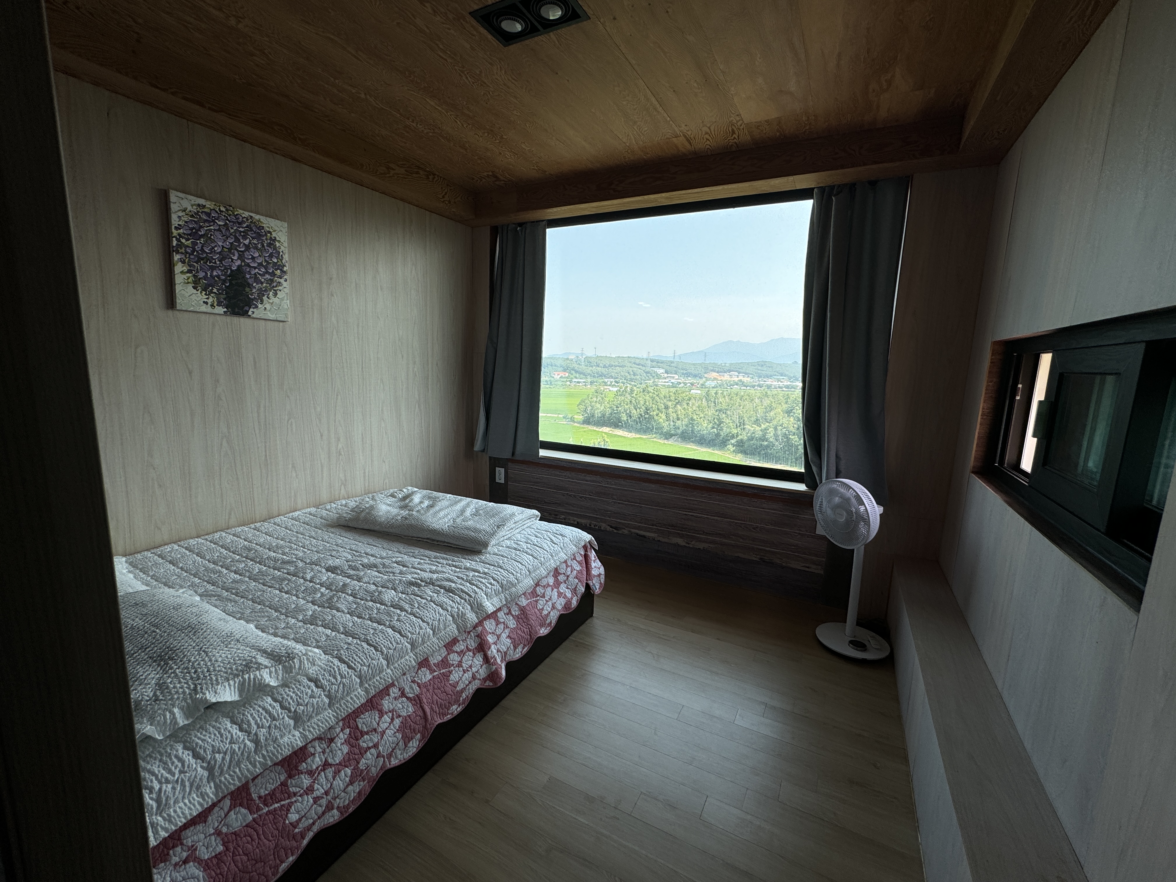 고성-티티펜션-2층-개별방-안쪽