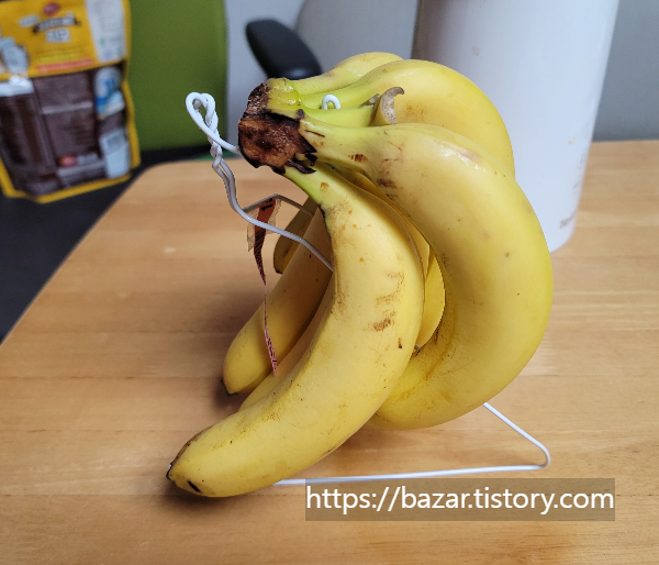 옷걸이로 바나나 걸이 만들기 DIY 아이디어