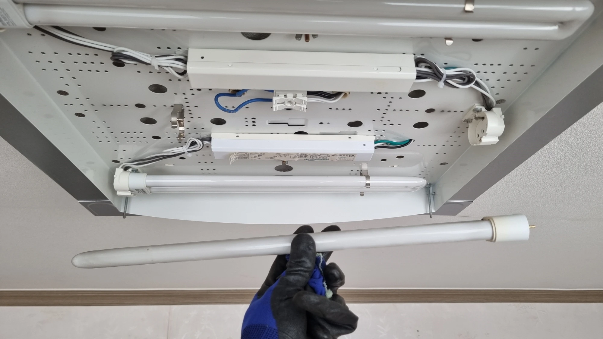 빠진 삼파장등 램프