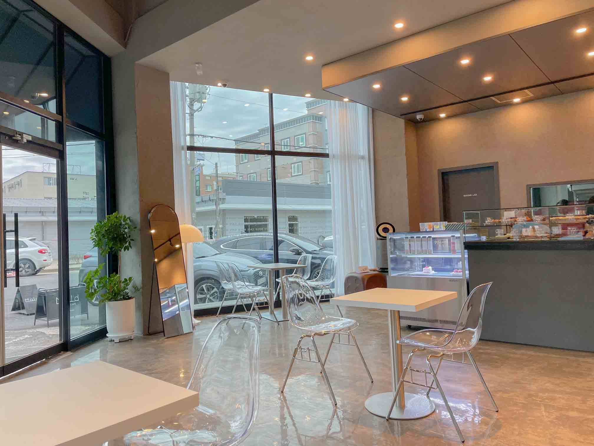 전대후문 카페 mold