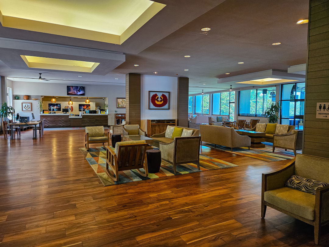 캐슬 힐로 하와이안 호텔 로비