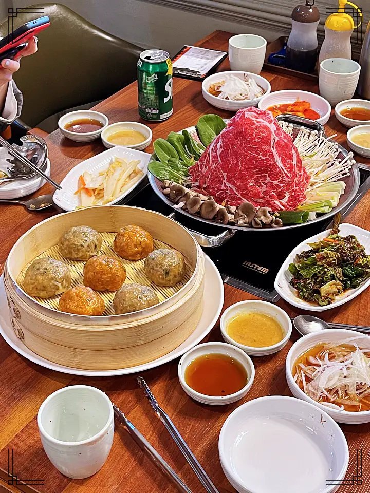 생생정보 꽃송이 굴림만두 전골 맛집